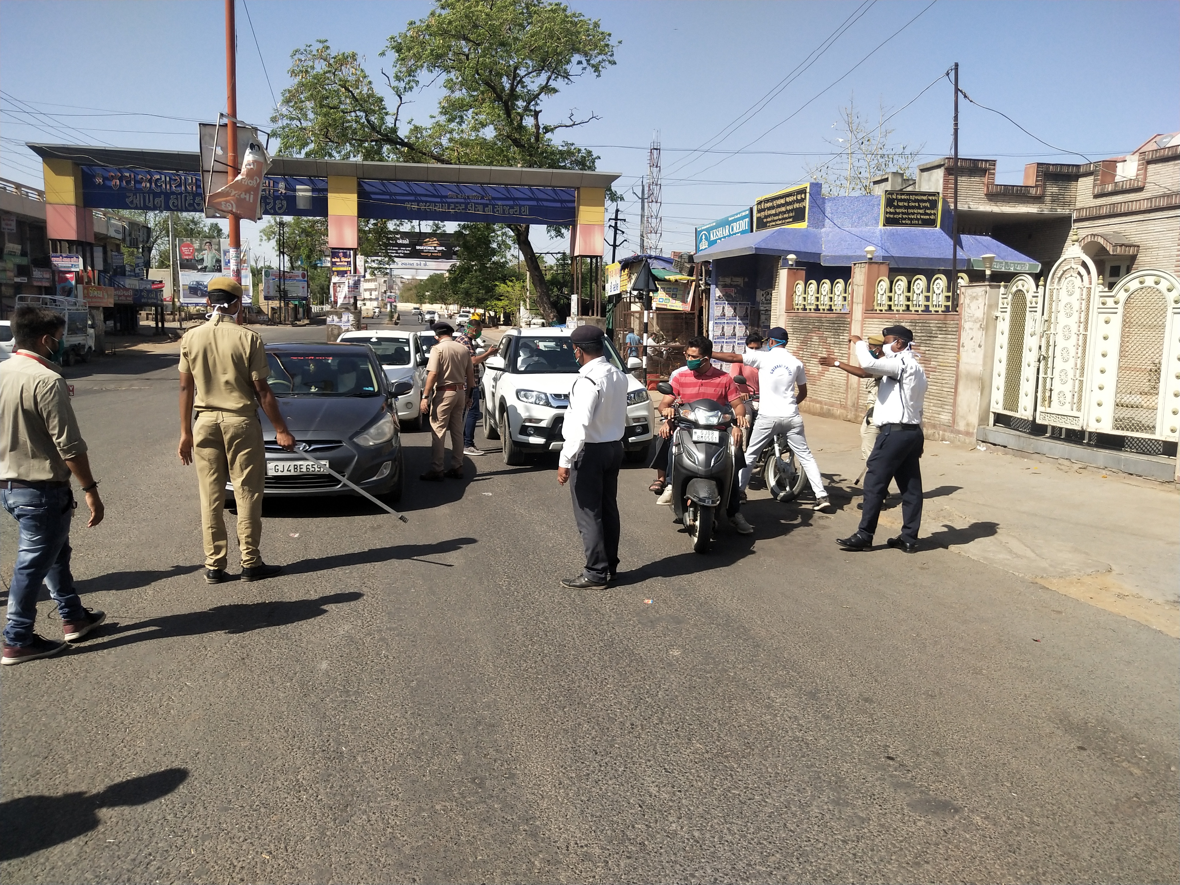 Strict execution of lockdown in Banaskantha district