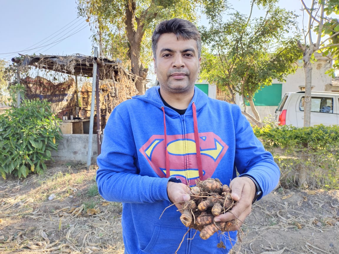 ઓર્ગેનિક ખેતી કરનાર  યશ પઢીયાર