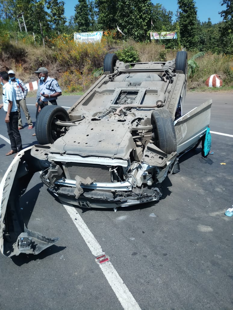 Serious accident between two cars near Shivarimal village in Dang district