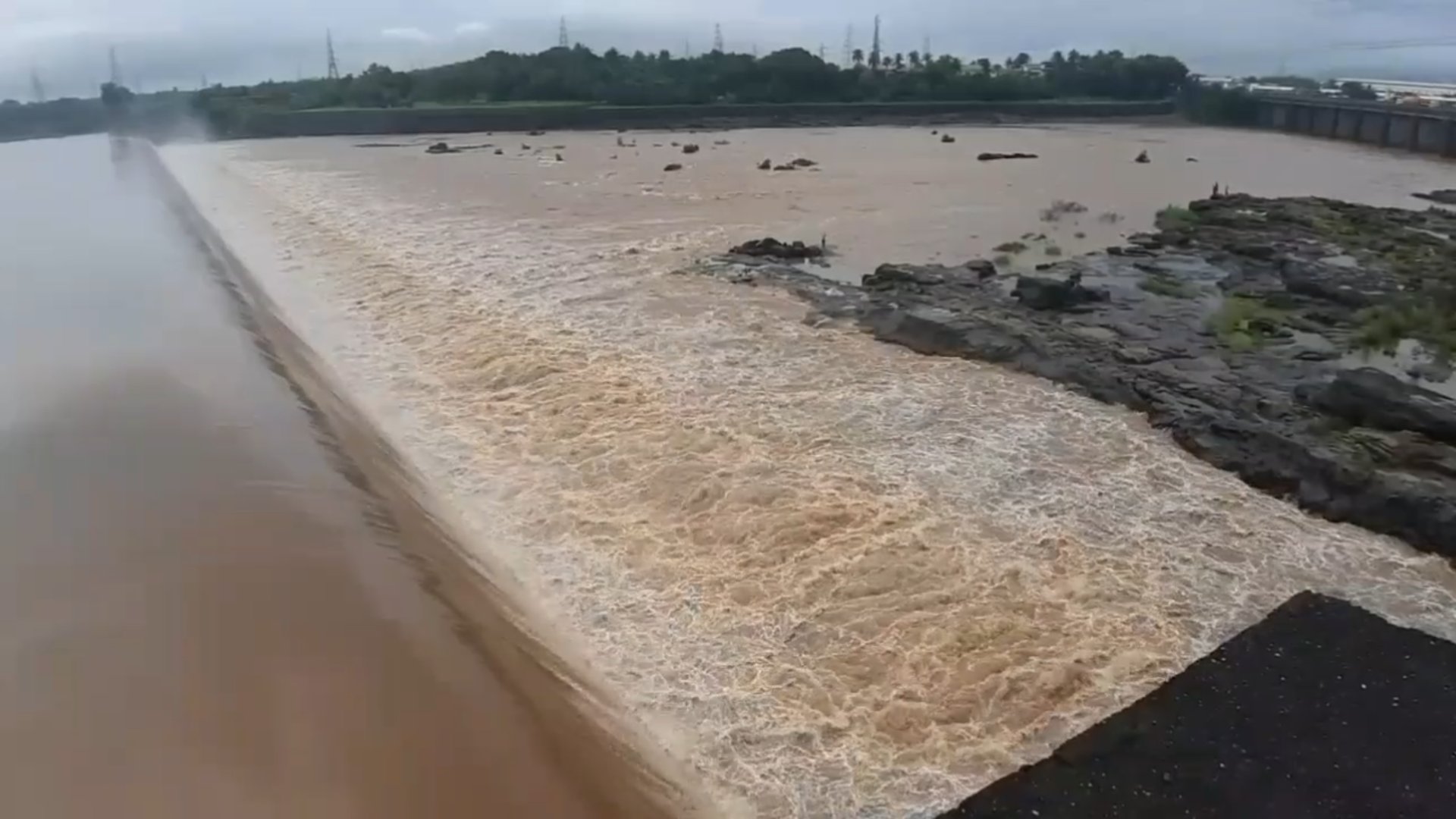 heavy rain in gujarat