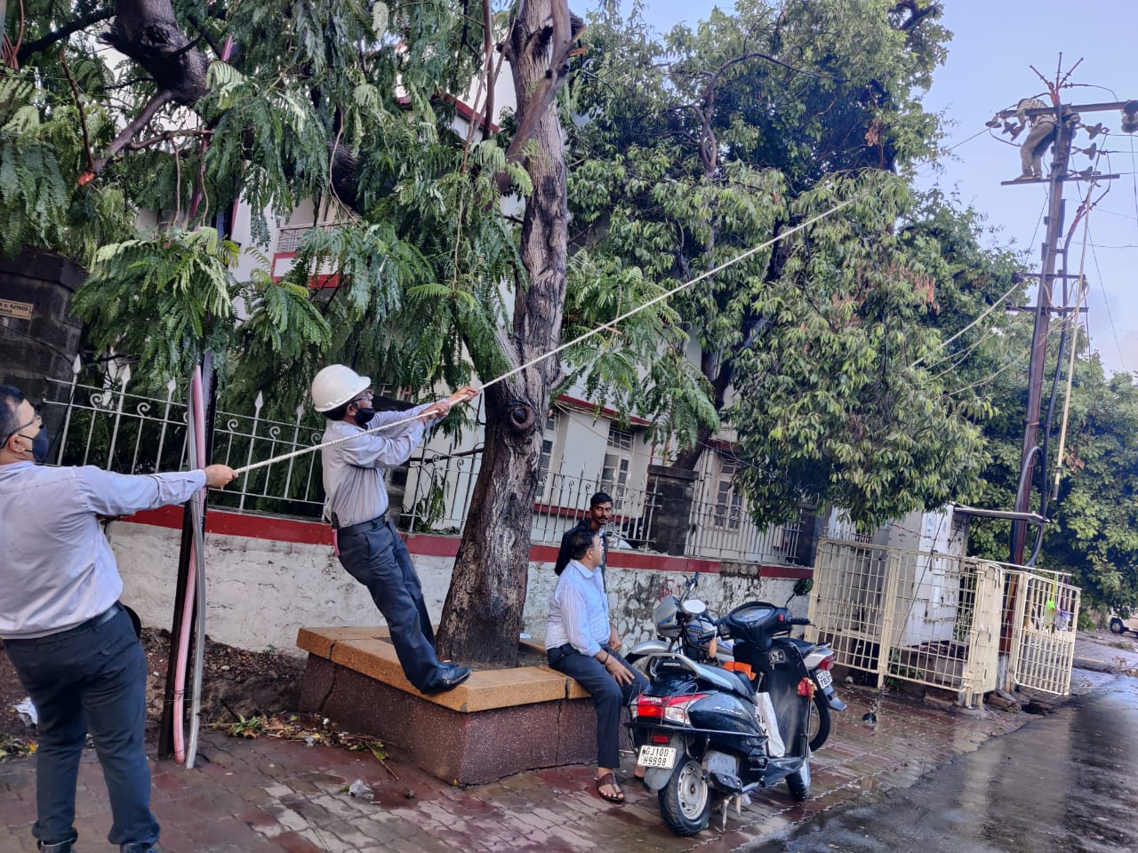 Jamnagar Rain: ભારે પવન સાથે વરસાદ,