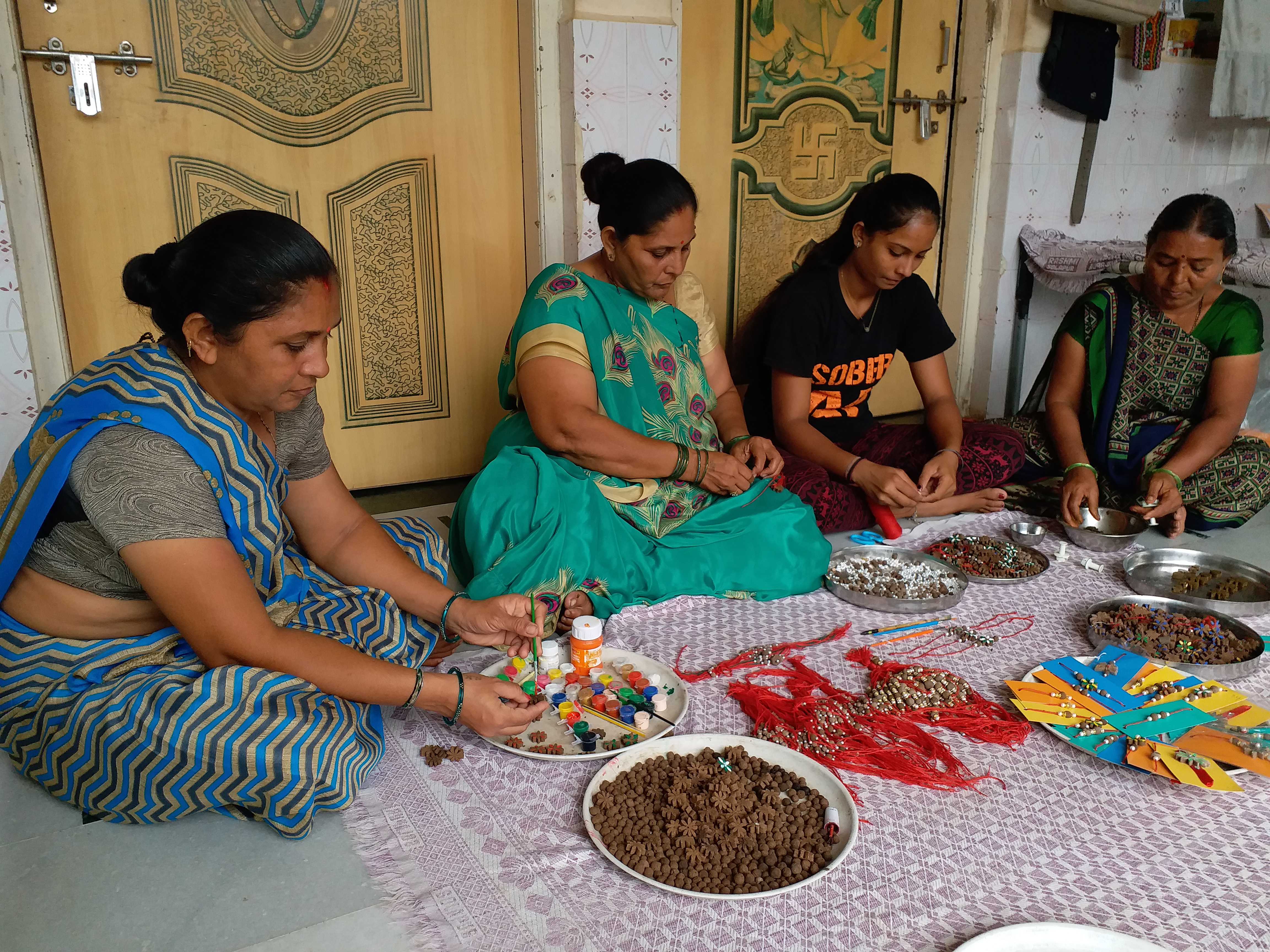 ଆସୁଛି ରାକ୍ଷୀପୂର୍ଣ୍ଣିମା, ଚର୍ଚ୍ଚାରେ ପଞ୍ଚଦ୍ରବ୍ୟ ରାକ୍ଷୀ