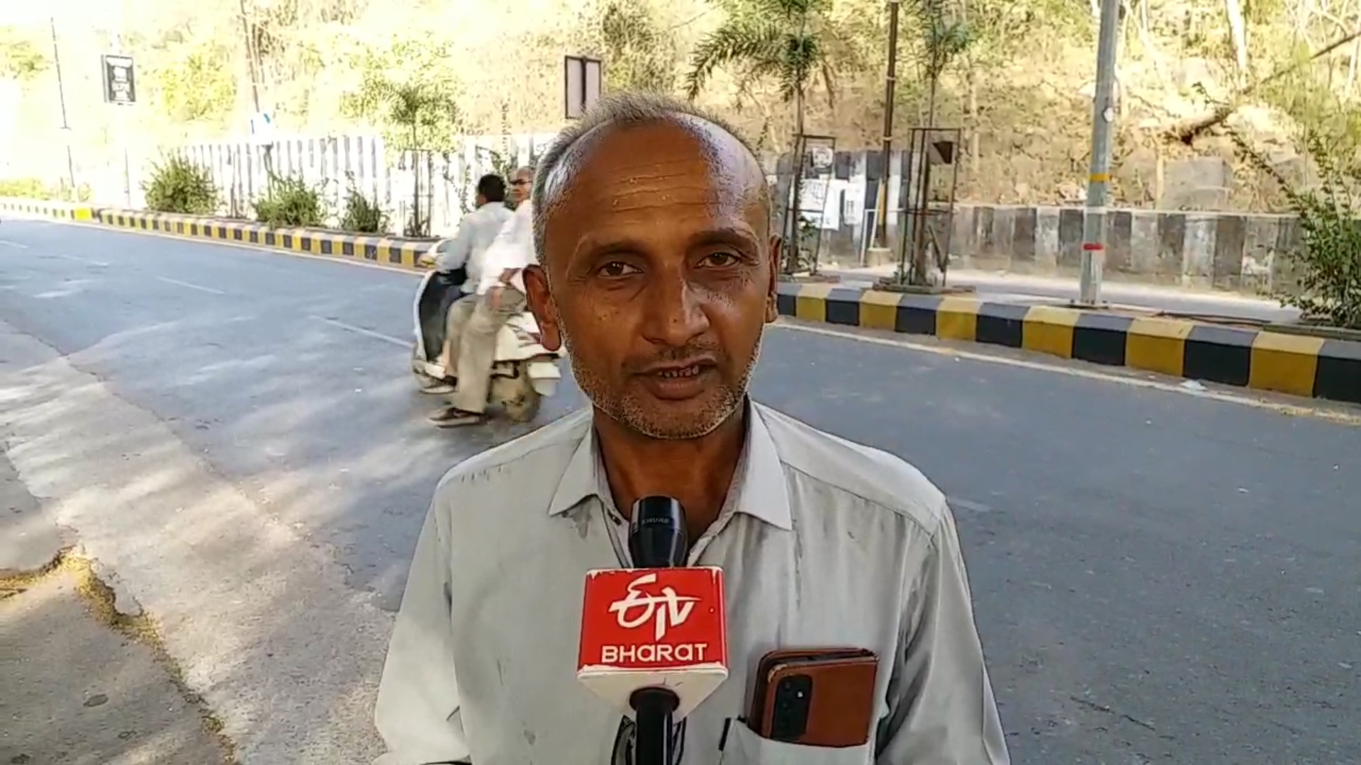 Gujarat: Junagadh man cycling for four decades, urges people to adopt healthy habit