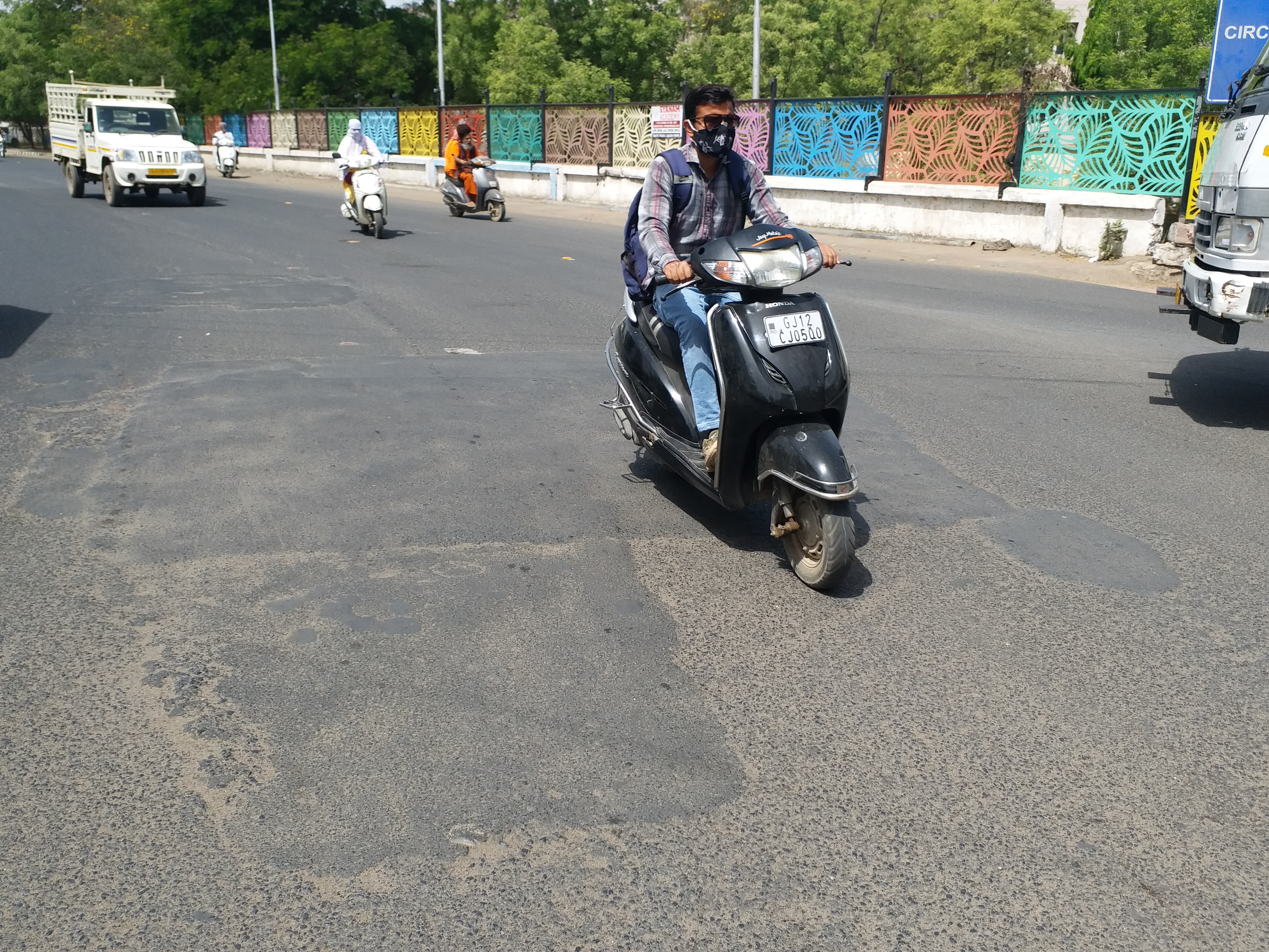 ભુજ શહેરના રસ્તાઓની હાલત ખરાબ