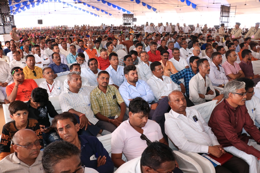 Chief Minister Vijay Rupani inaugurates dinosaur fossil park raiyoli balasinor, gujarat