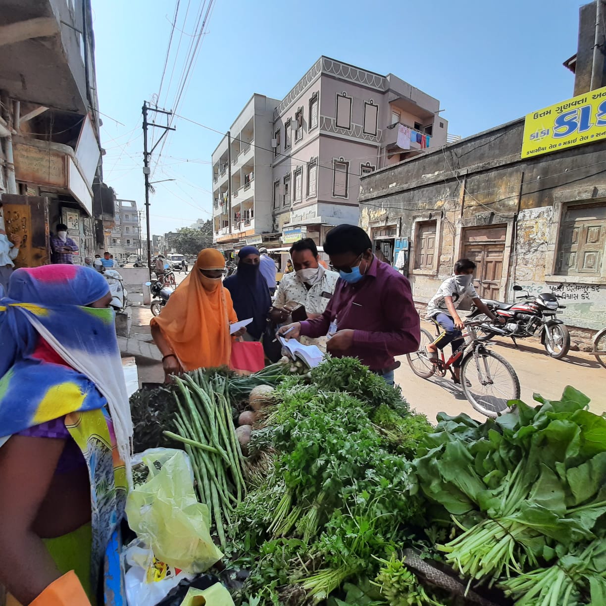 lock down supervision in porbandar by officials