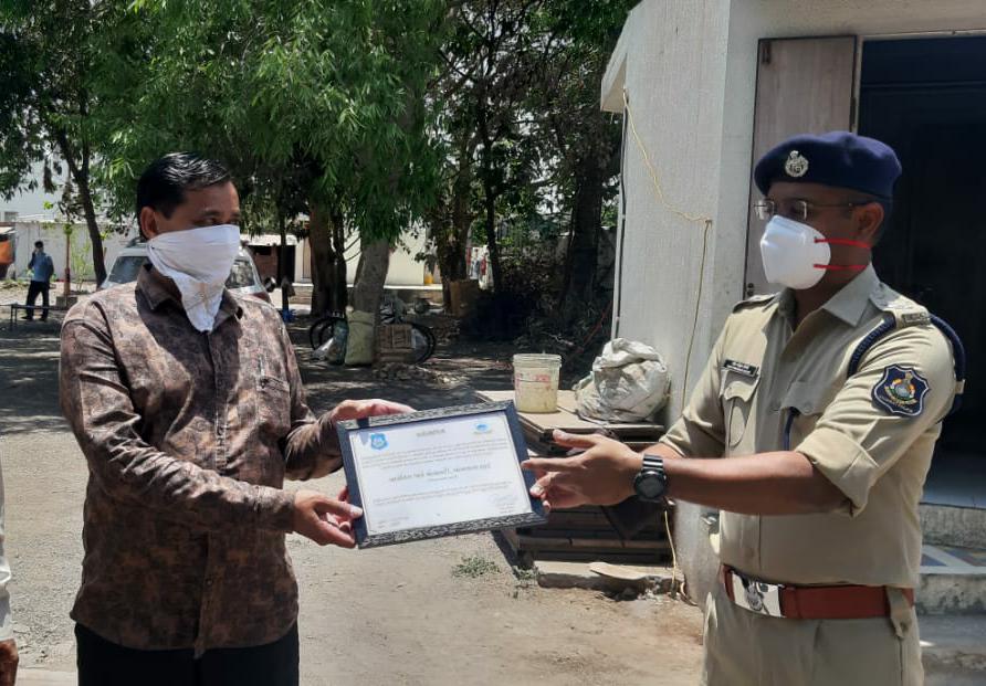 Police Commissioner honors 4 societies in Rajkot