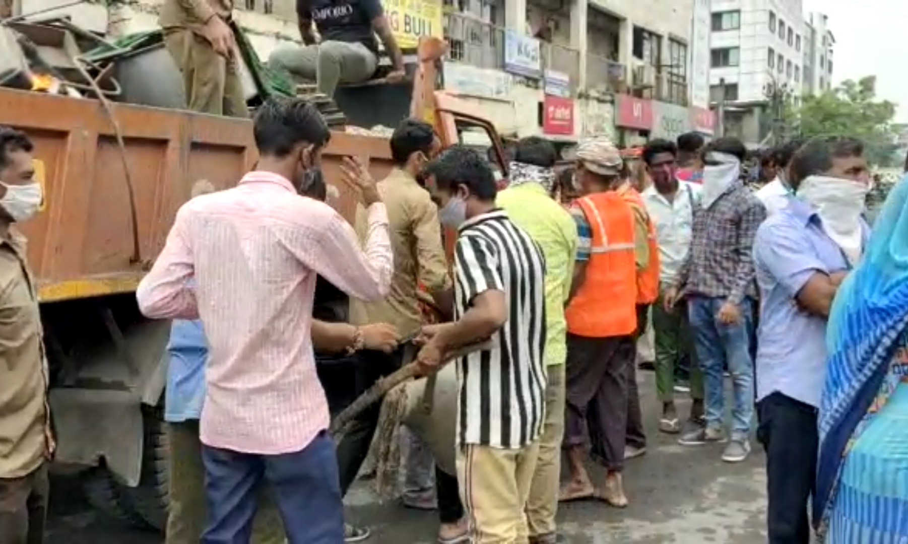 સુરતના કાપોદ્રા વિસ્તારમાં ડિમોલેશન