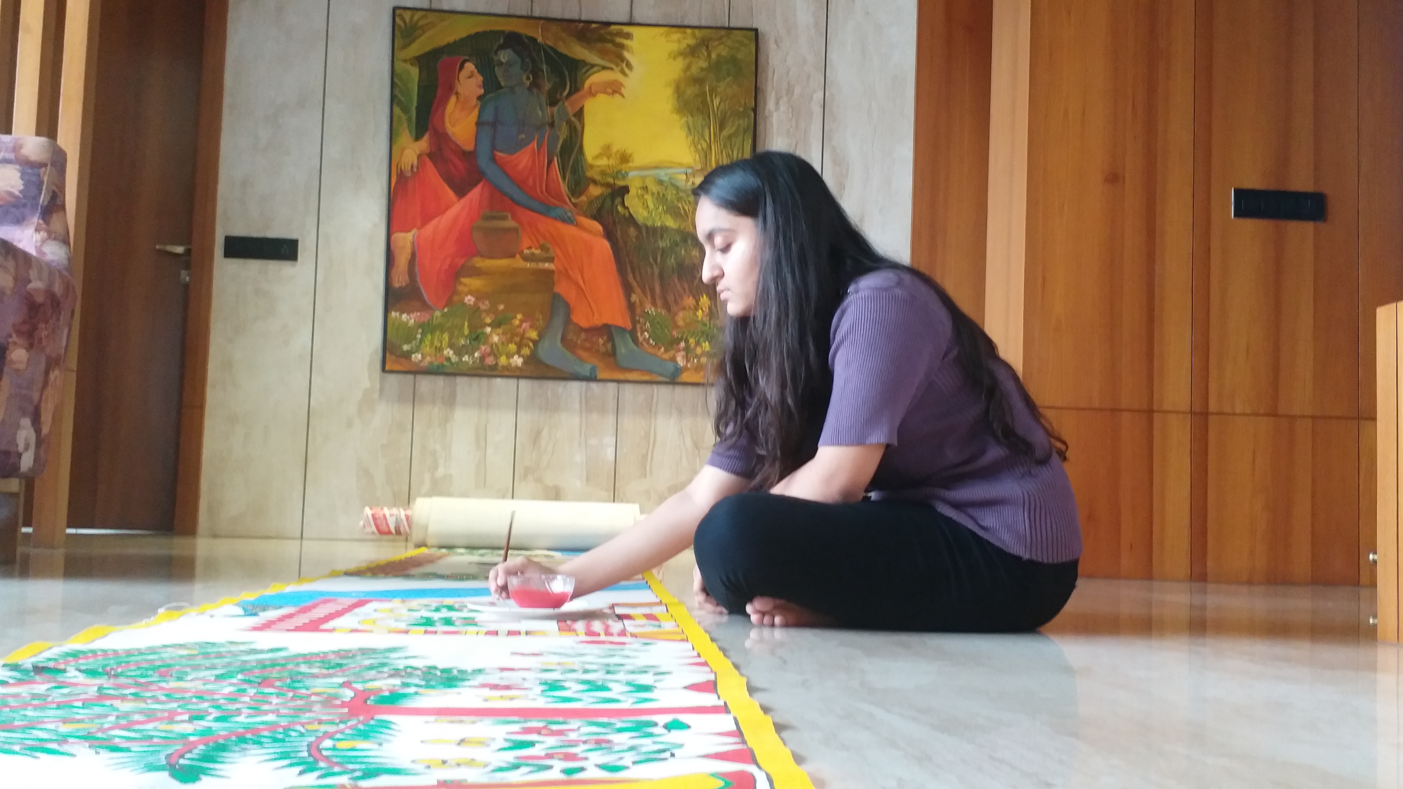 Gujarat : This Surat girl paints entire Ramayana on a 101-foot canvas