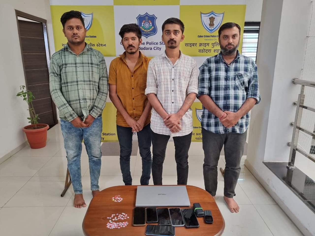 Vadodara part time job fraud 4 cyber mafia nabbed for stealing Rs 5.70 lakh from IT consultant in Vadodara in search of part-time job