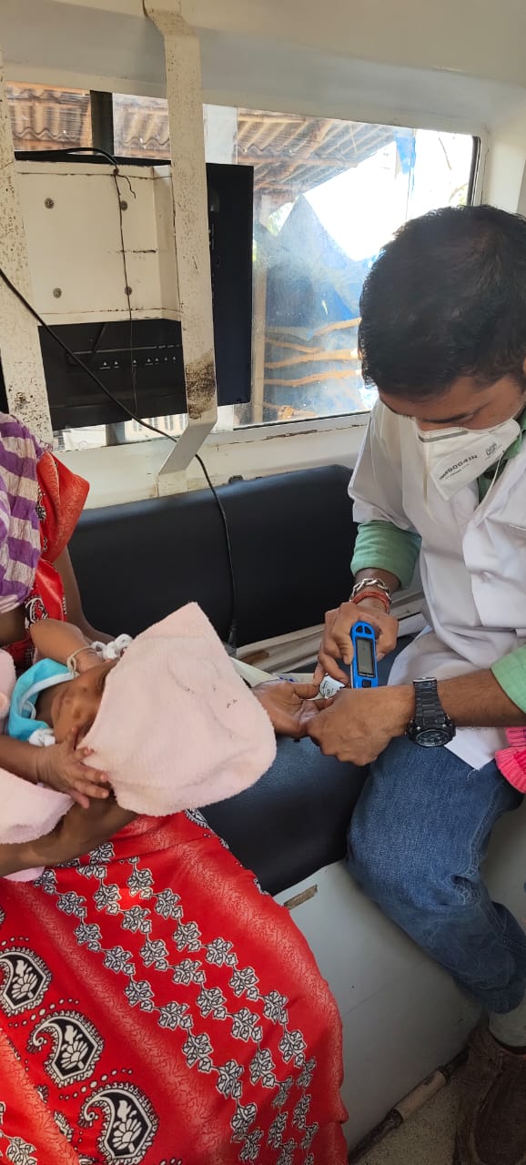 Corona Warrior who is on duty after the third day of the death of his father