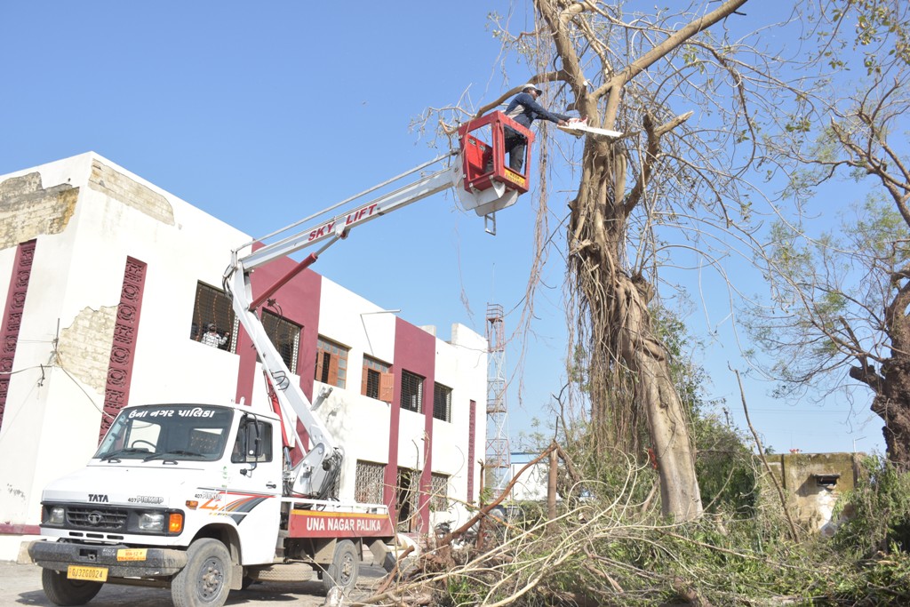 NDRF તેમજ SDRFના જવાનો