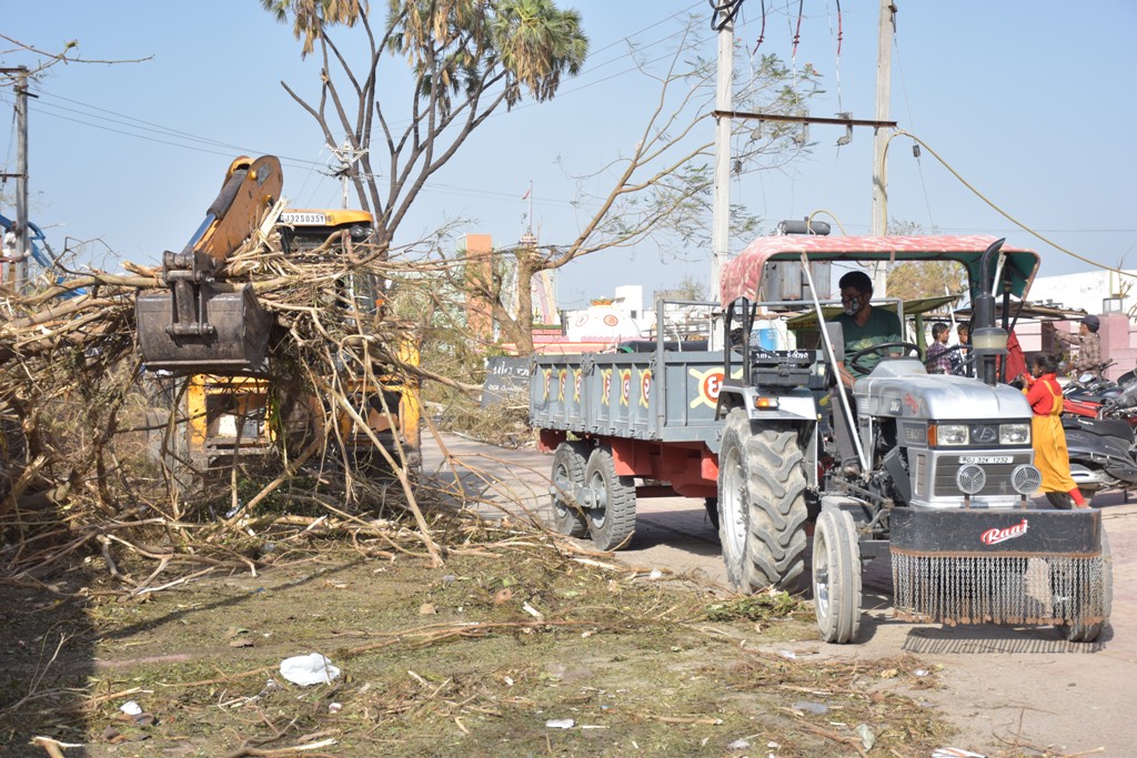 NDRF તેમજ SDRFના જવાનો