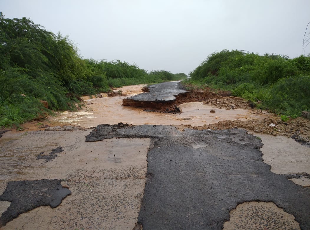 heavy rain in gujarat