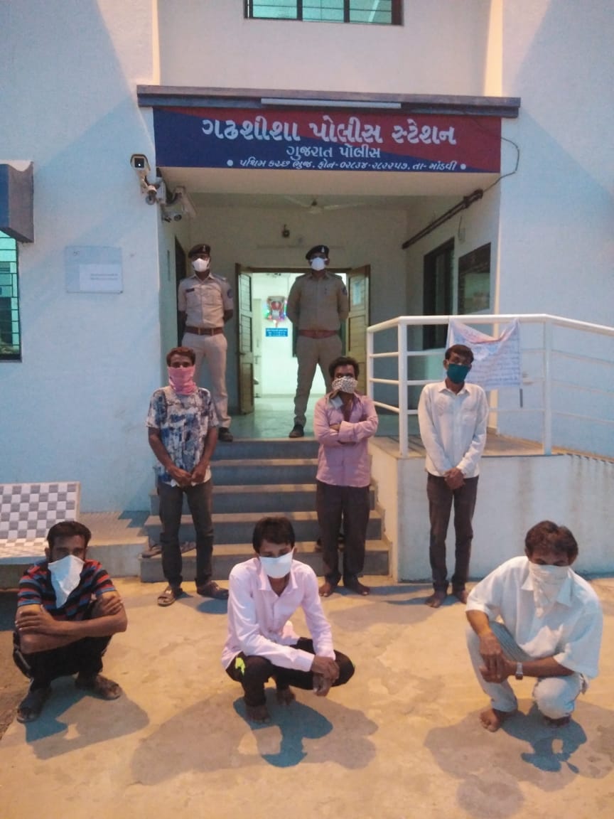 Kutch police continued to operate amid lockdown