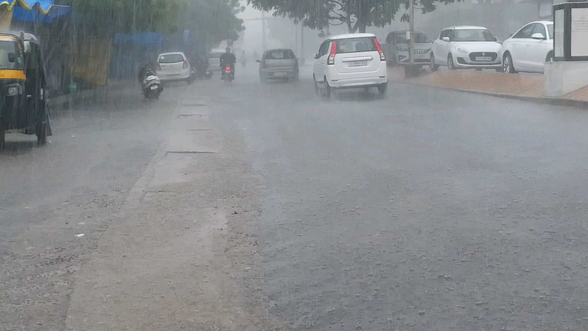 Gujarat: Heavy rainfall triggers severe waterlogging in parts of Kutch Bhuj