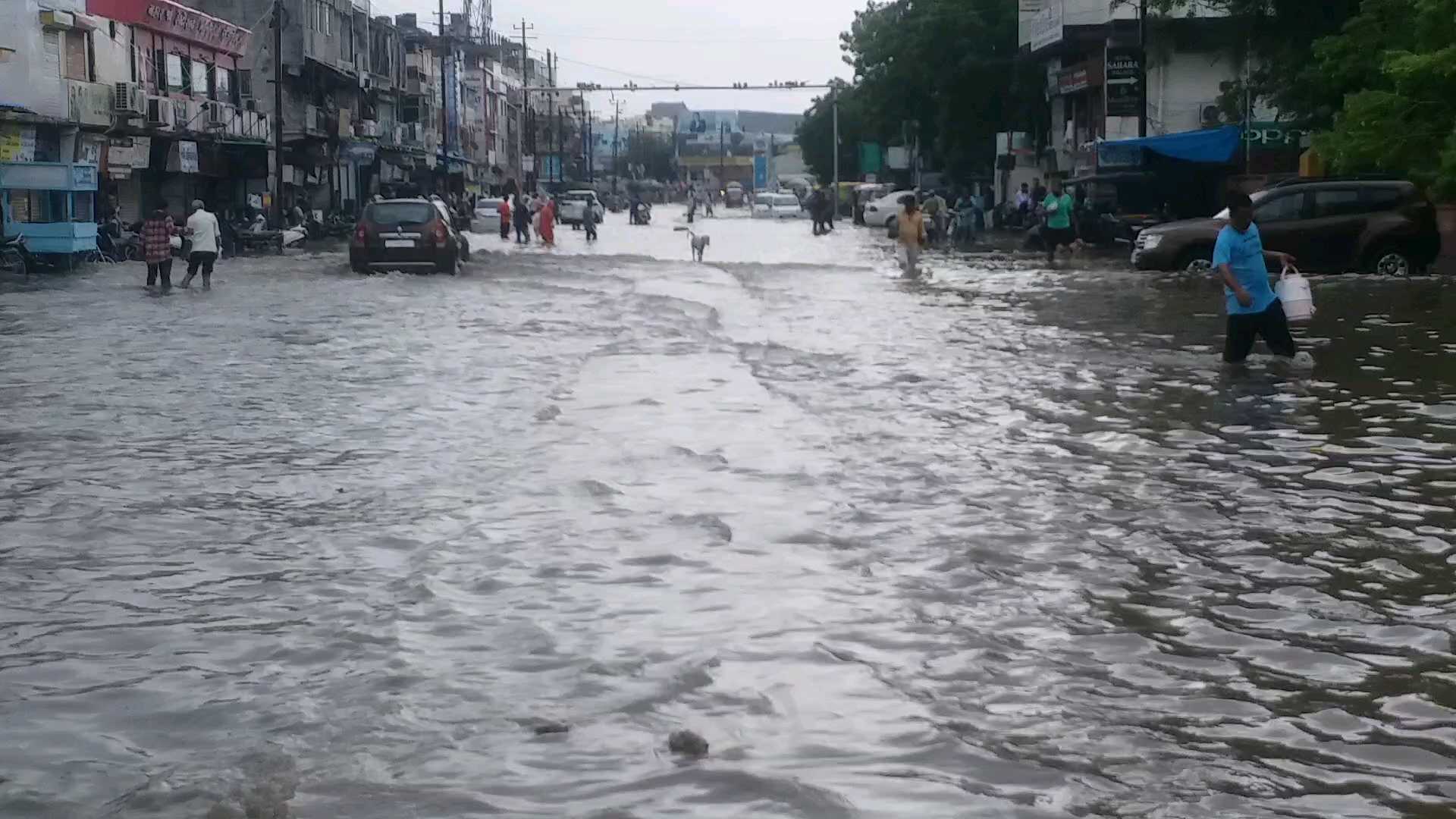 Gujarat: Heavy rainfall triggers severe waterlogging in parts of Kutch Bhuj