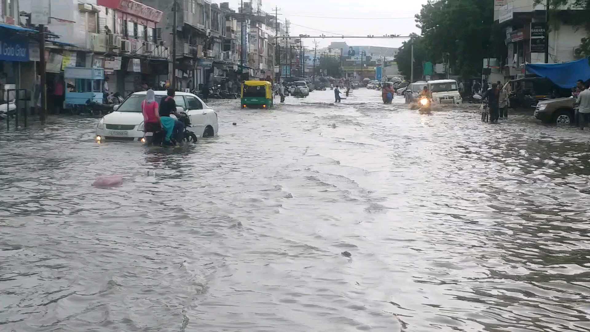 rain in Bhuj