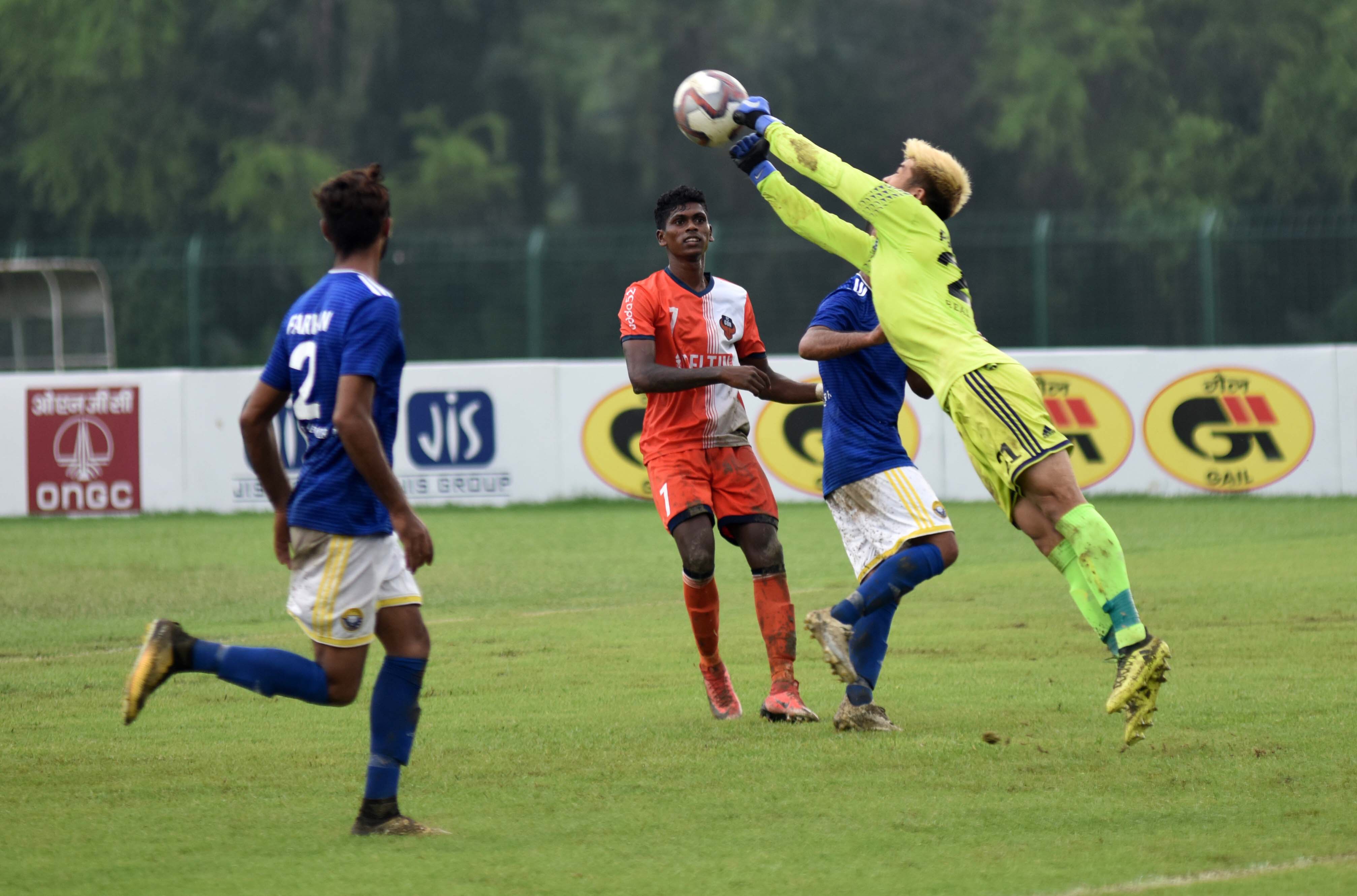 An action from the match between FC Goa and Real Kashmir.