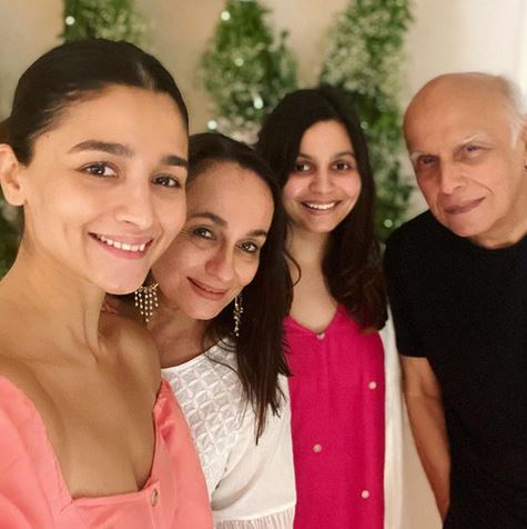 Alia bhatt hosted party of mother soni razdan