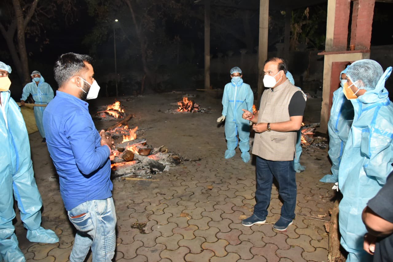 Himanta Biswa Sarma visiting a crematorium