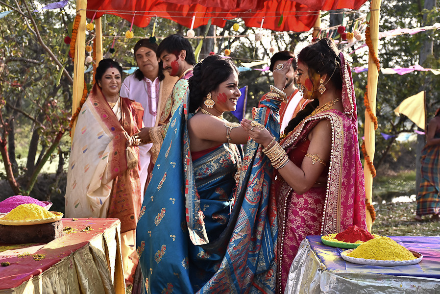 holi-in-television-bengali-programs-to-celebrate-festival-of-colour