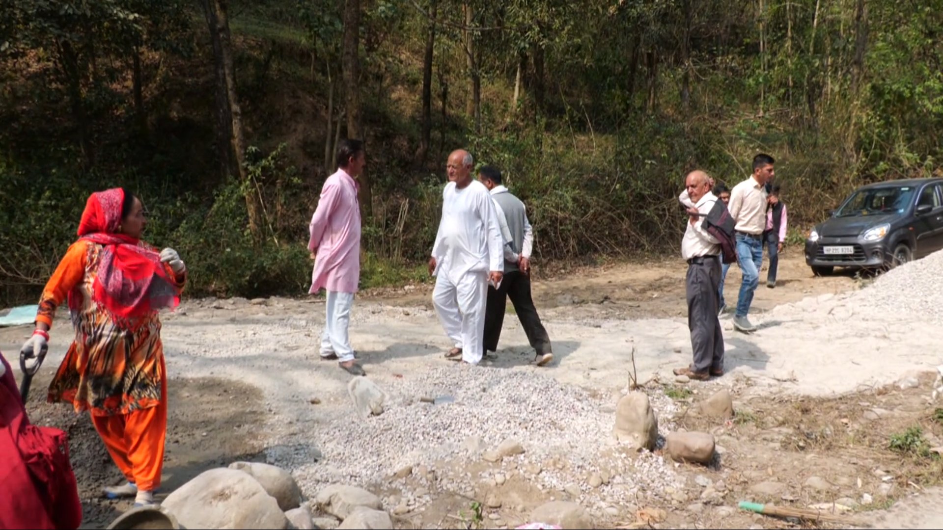 Road in Lambloo Panchayat Hamirpur