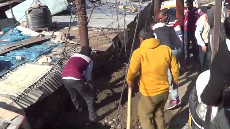 Cleanliness drive organized on taxi stand hamirpur