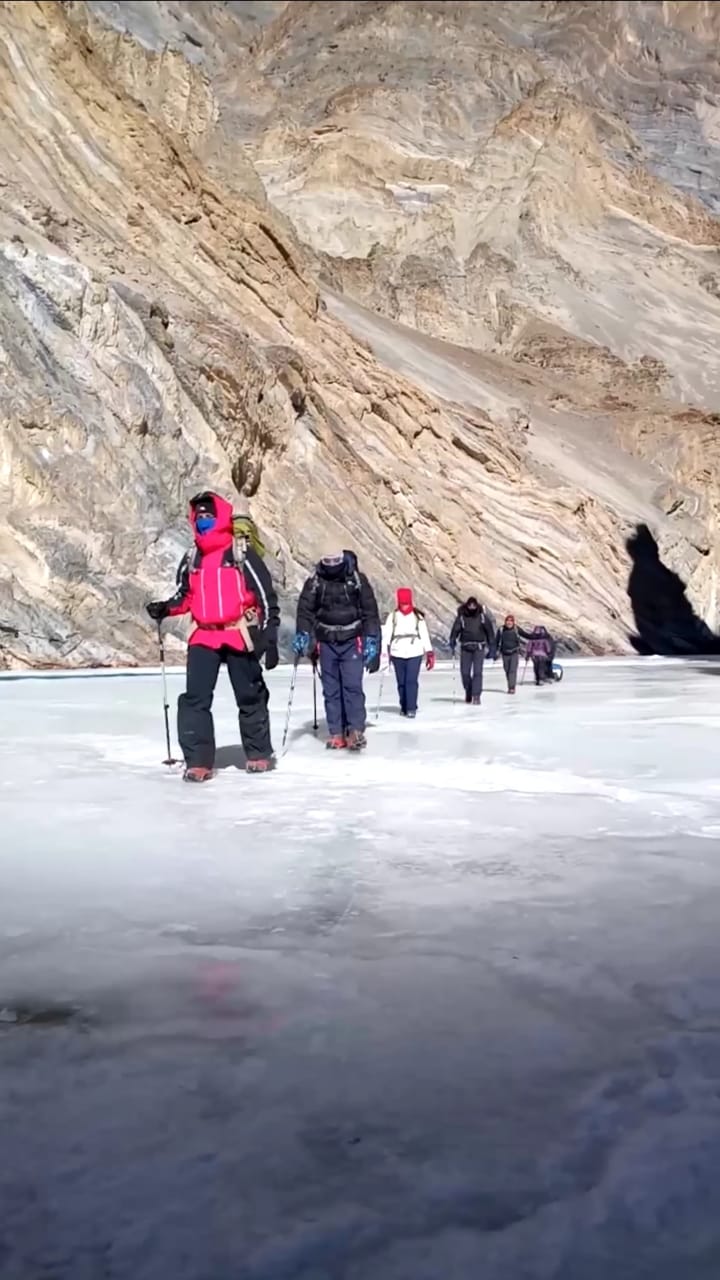 tracking on chadar trek