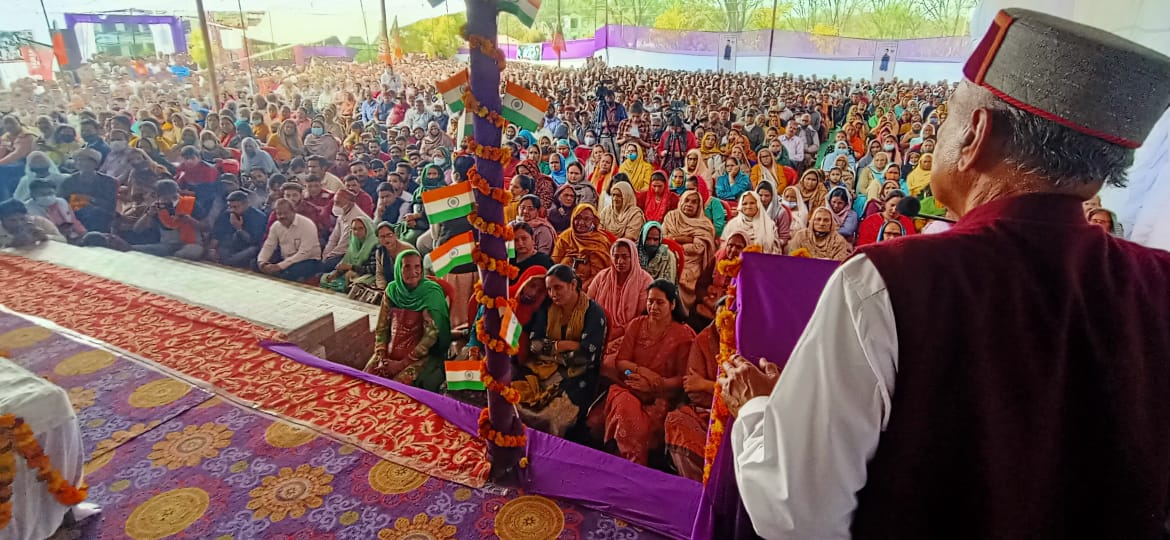 Former Chief Minister Prem Kumar Dhumal addressed the program