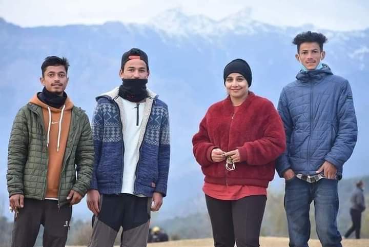 Actress Vidya Balan did paragliding in Bir Billing