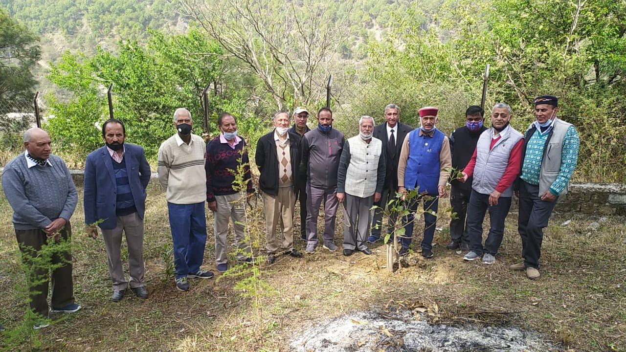 पूर्व आईपीएच मंत्री ठाकुर रविन्द्र रवि