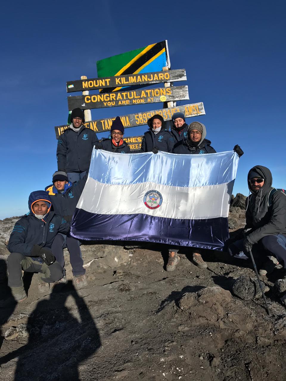 Aastha Negi of Telangi village in Kinnaur conquered South Africa's highest hill