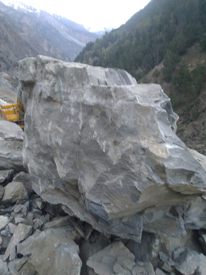 kinnaur purbni jhula block due to landslide