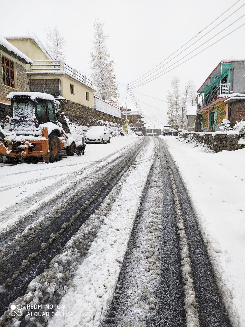 Lahaul sees influx of tourists with season's first snow