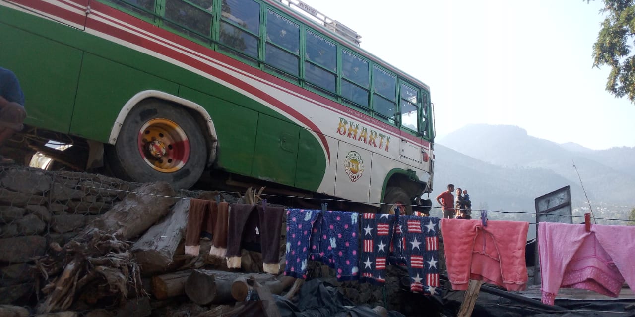 bus accident in kullu