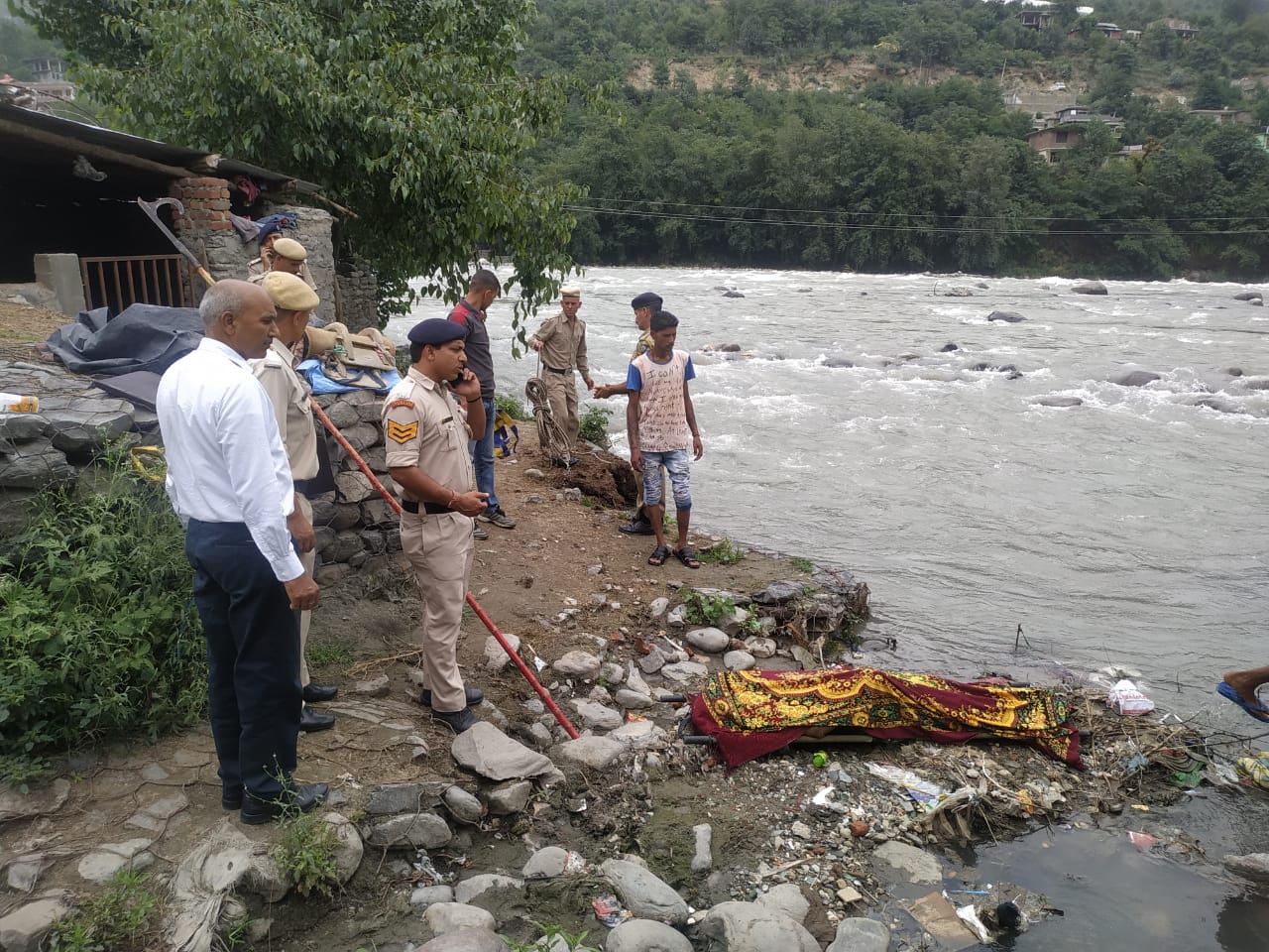 kullu, punjab, Beas river, young boy from punjab found dead in Beas river