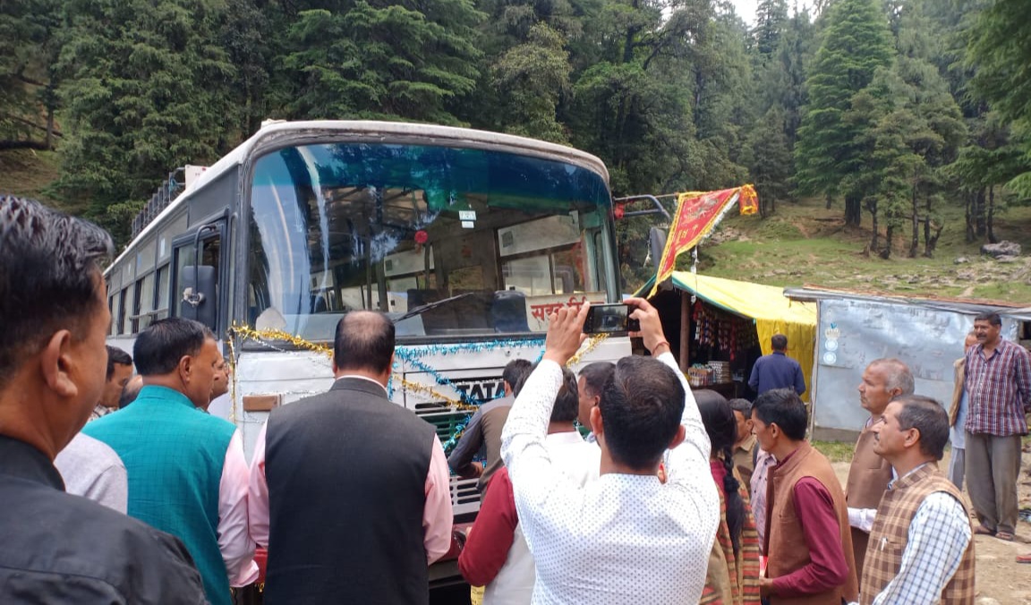 Bus for Shikari Devi