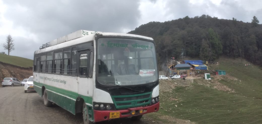 HRTC bus reached Shikari Devi temple