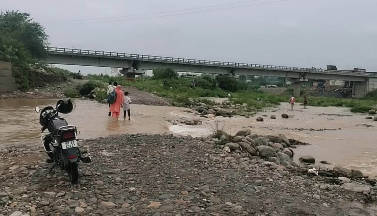 Jabothi Khad in mandi, जबोठी खड्ड का जलस्तर