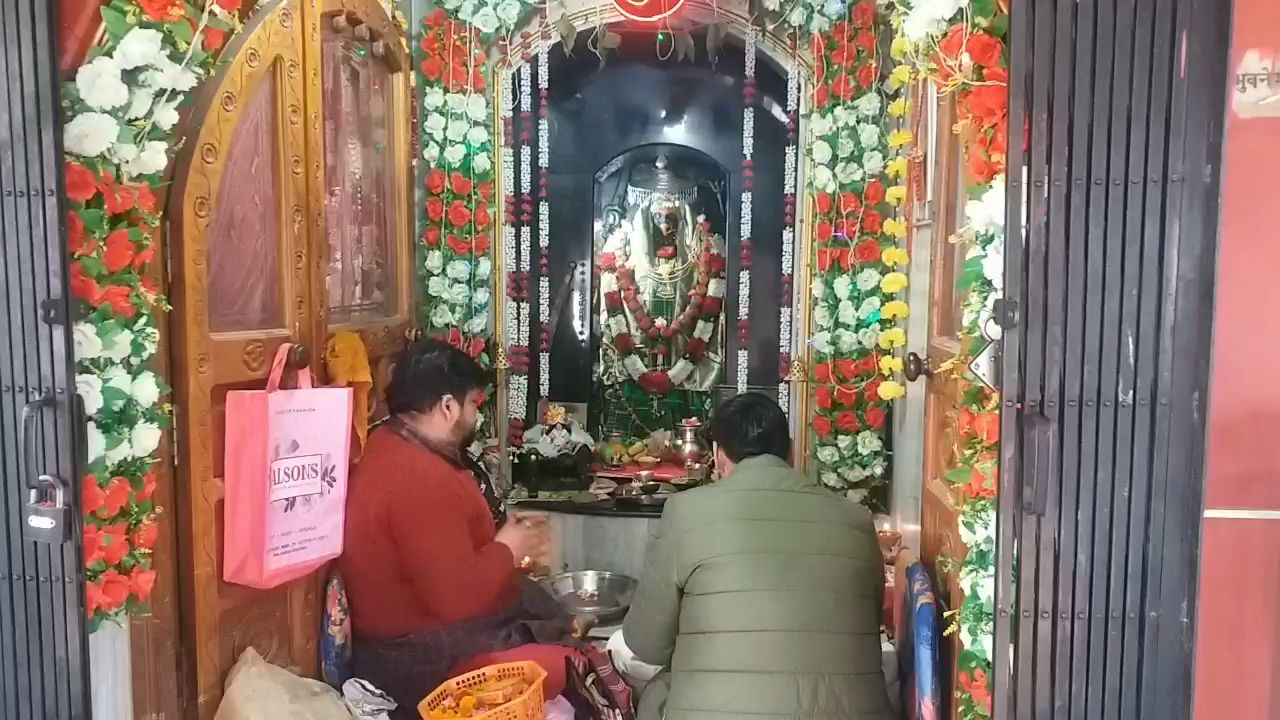 छोटी काशी मंडी के मंदिरों में नवरात्रों की धूम