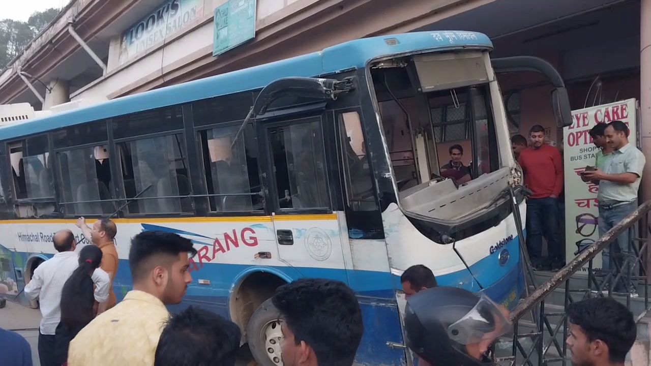 electric bus accident in mandi