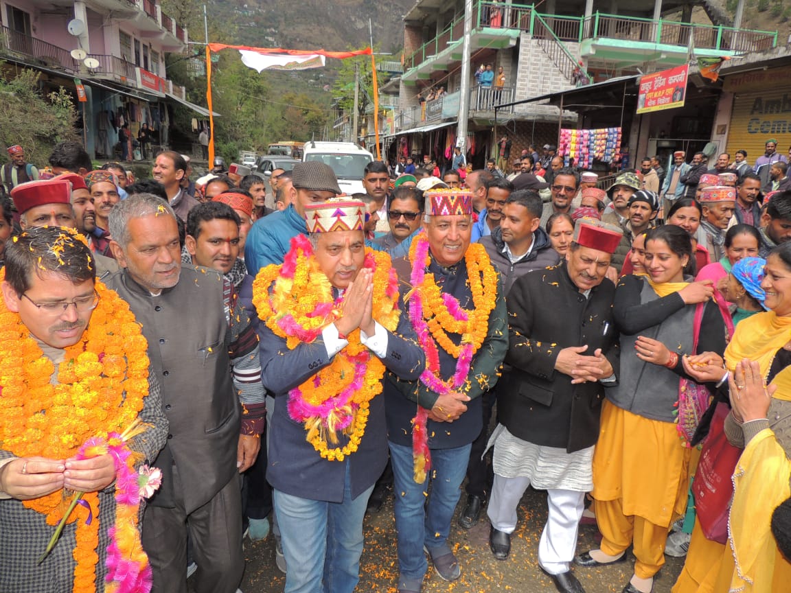 नेता प्रतिपक्ष जयराम ठाकुर अपने विधानसभा क्षेत्र के दौरे पर.