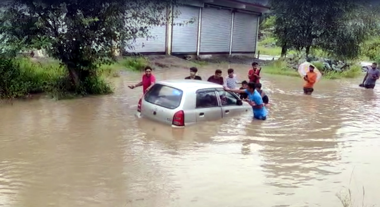 Heavy rain in Mandi