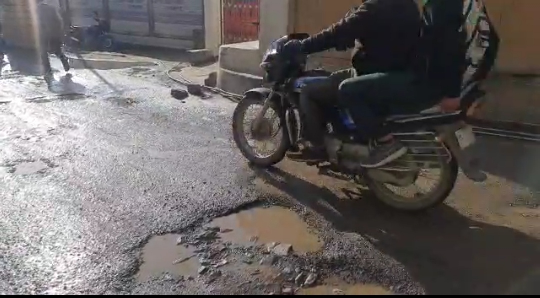 Bad condition of roads in Karsog