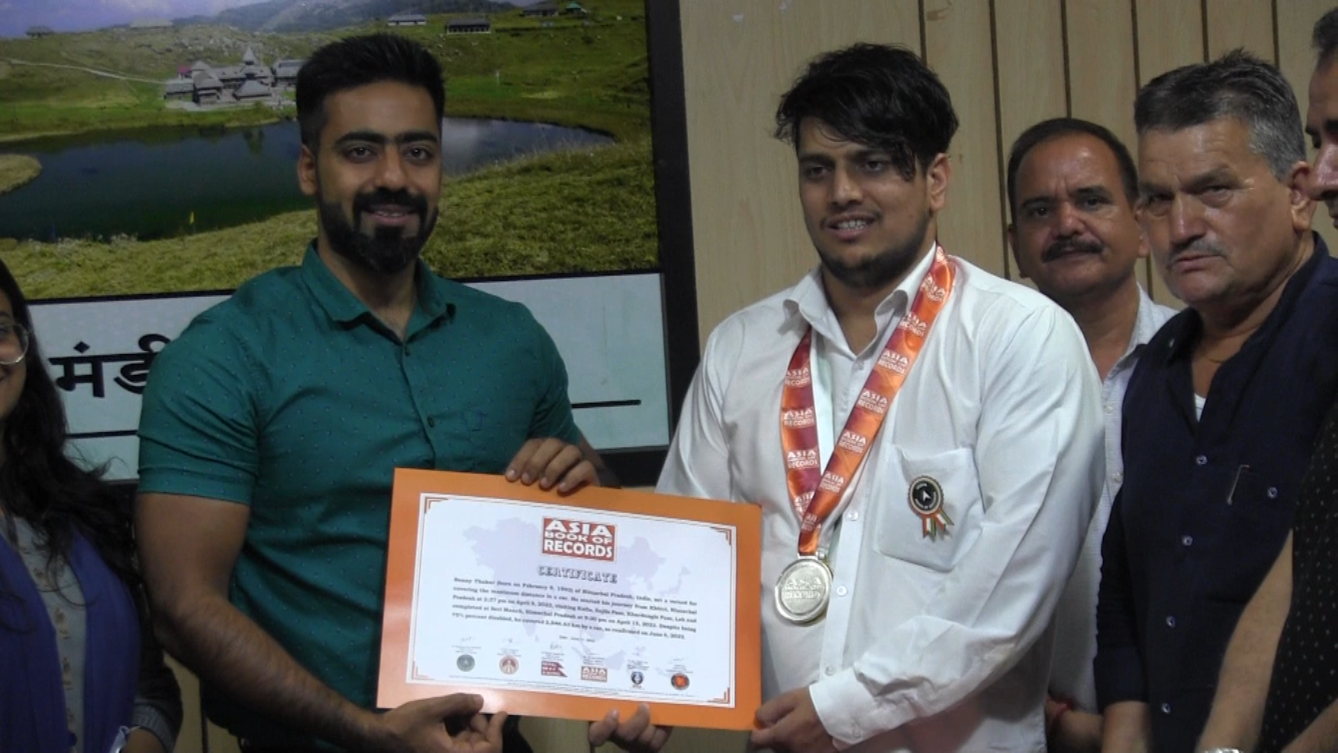 Sunny Thakur made a world record by traveling 2546 km