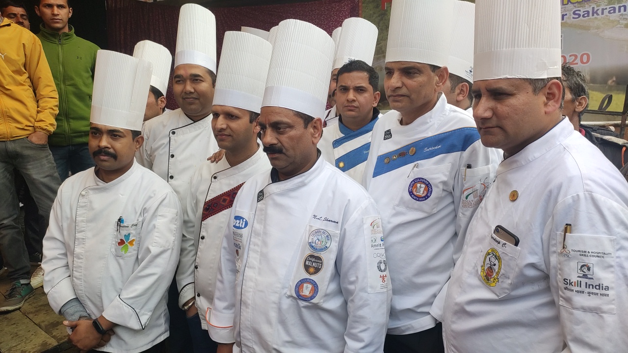 world-record-of-making-1995-kg-khichdi-with-in-five-hours-in-a-single-pot-on-the-occasion-of-makar-sankranti