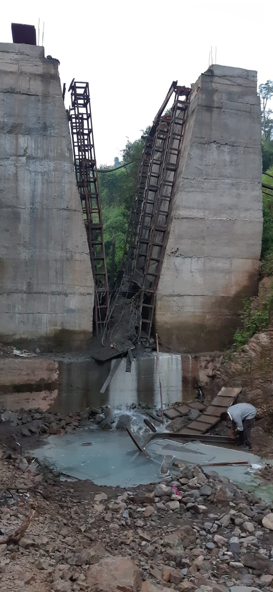 laborers injured by falling bridge