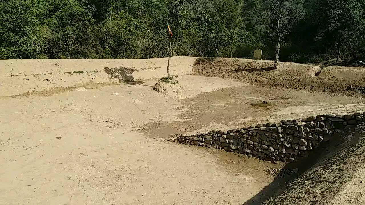 Women made a big pond in forest at nahan