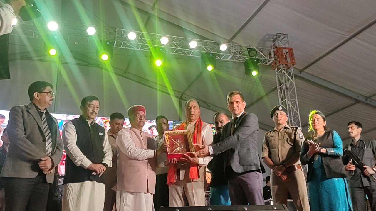 CM Jairam Thakur in Yamuna Sharad Mahotsav.